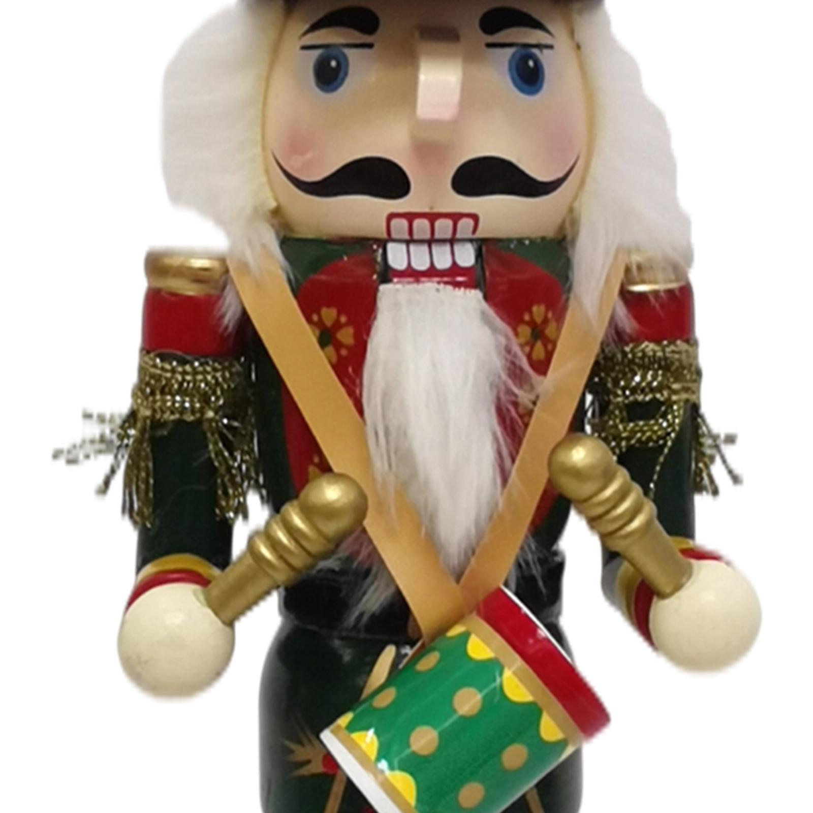 دمية خشبية على شكل جندي كاتّع  - مراجعة Nutcracker Figurine وسعره