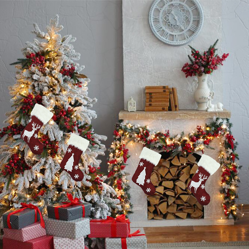 عيد الميلاد الجوارب مع أضواء L - مراجعة Christmas Stocking Hanging وسعره