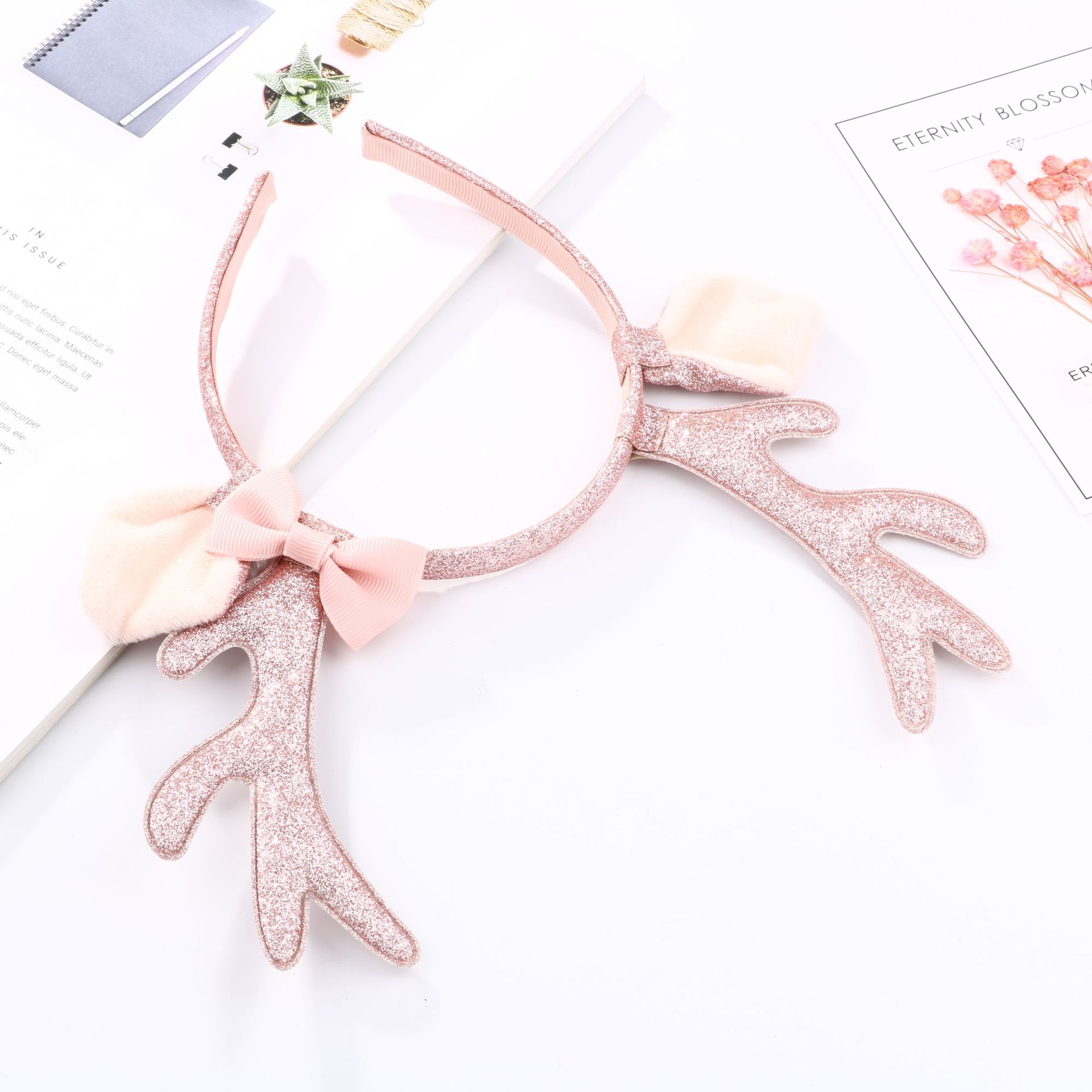 عصابة رأس لطيفة على شكل قرون ا - مراجعة Reindeer Antlers Headband وسعره