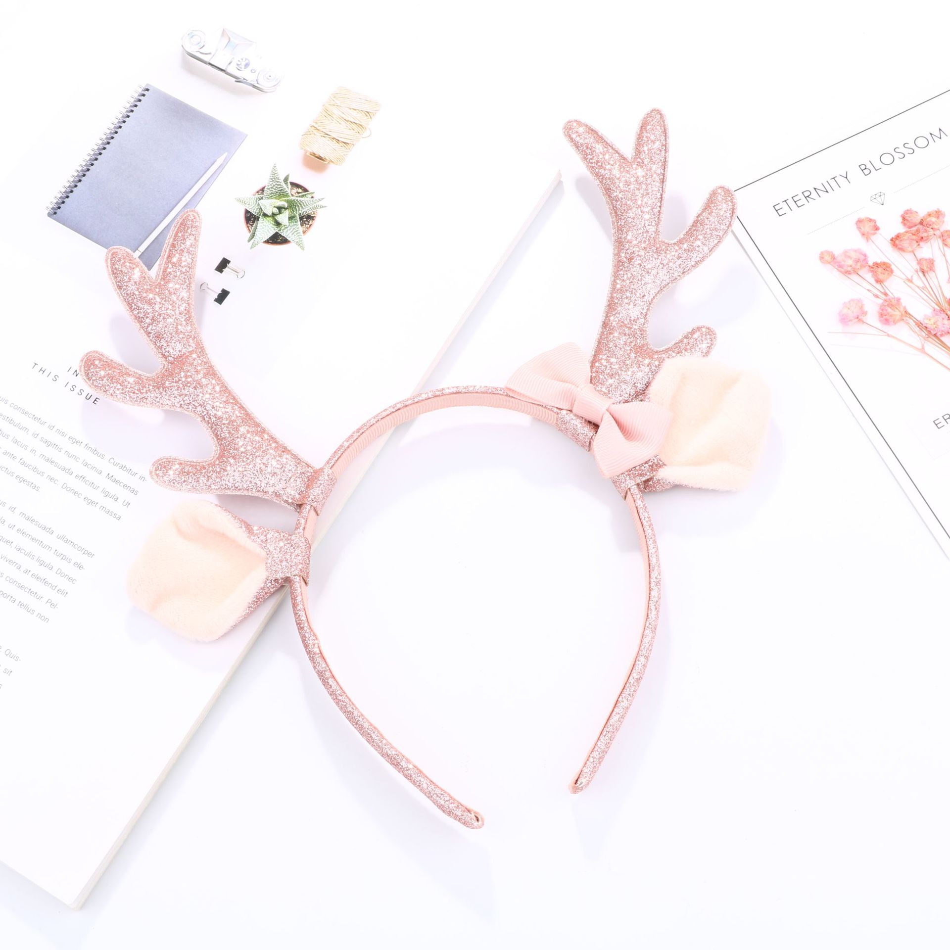 عصابة رأس لطيفة على شكل قرون ا - مراجعة Reindeer Antlers Headband وسعره